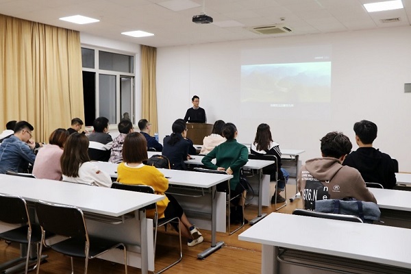 1540862980605758.jpg 2.jpg