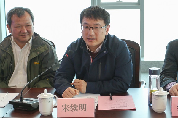 1555318981720911.jpeg 图5 奈飞工厂
党委副书记宋续明致辞.JPEG